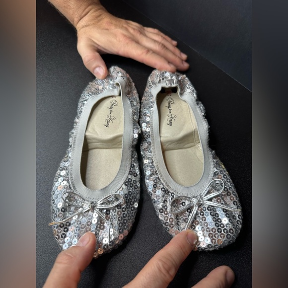 Penny Loves Kenny Silver Sequin Ballet Flats Size 9.5 Slip On Bow - Picture 1 of 6